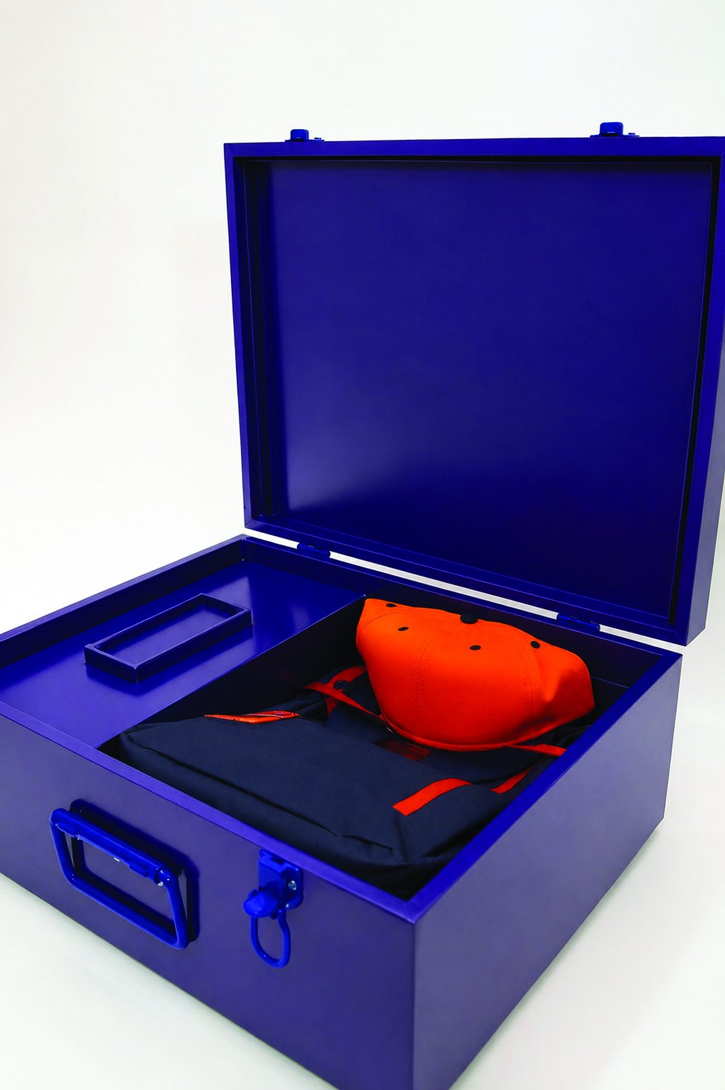 Custom PR kit format — concept-to-keepsake gift kit packaging